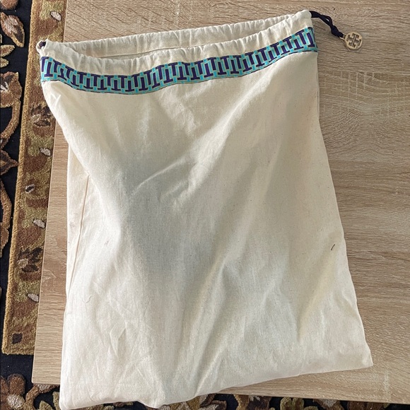 Tory Burch Black Slingback Heels - Picture 4 of 4